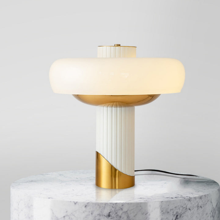 Moza_Table_Lamp_11