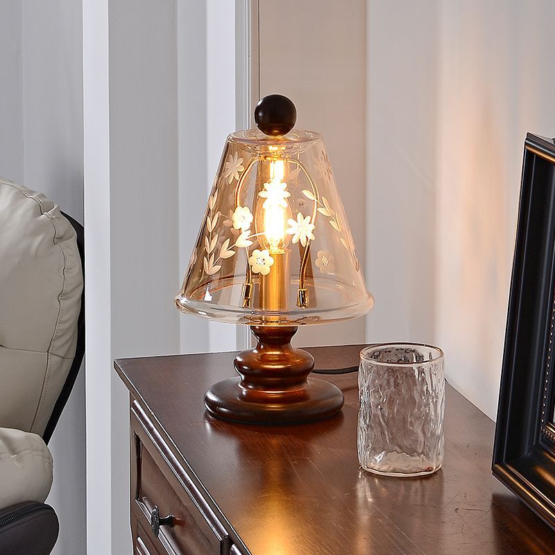 Nita_Table_Lamp_01