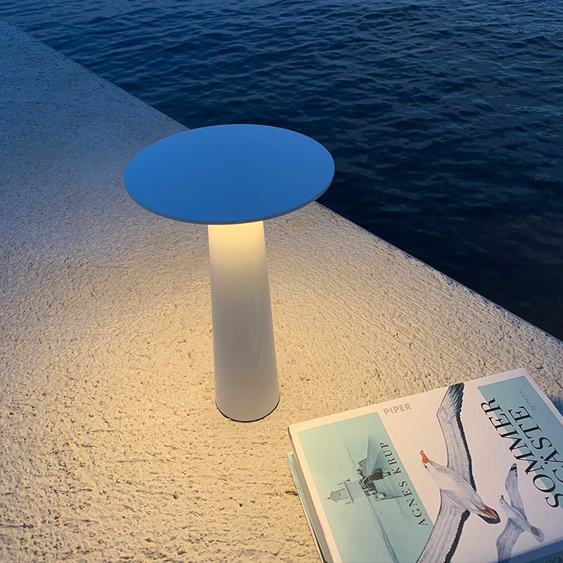 Nora_Disk_Outdoor_Table_Lamp_04