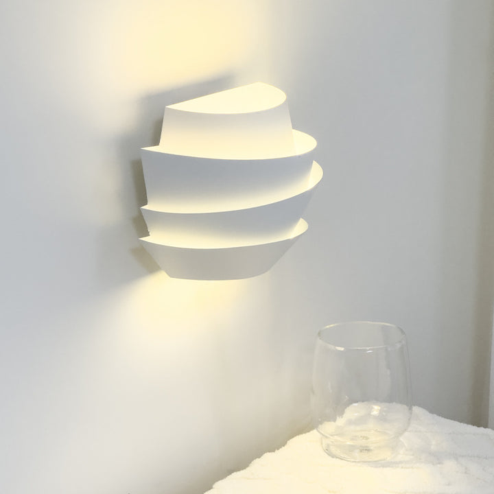 Nordic_Pine_Cone_Wall_Lamp_9