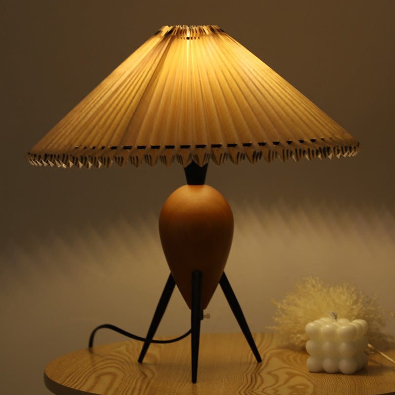 Nordic_Pleated_Table_Lamp_9