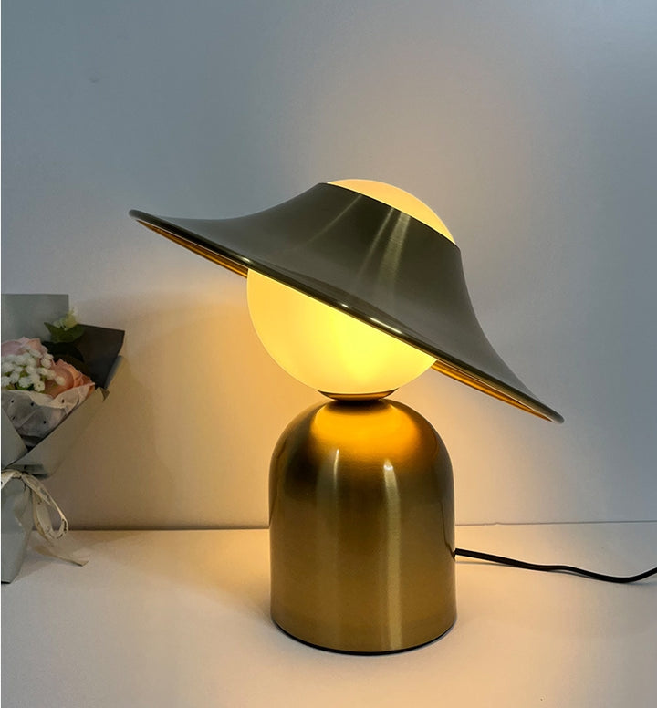 Nordic_Scarecrow_Table_Lamp_11