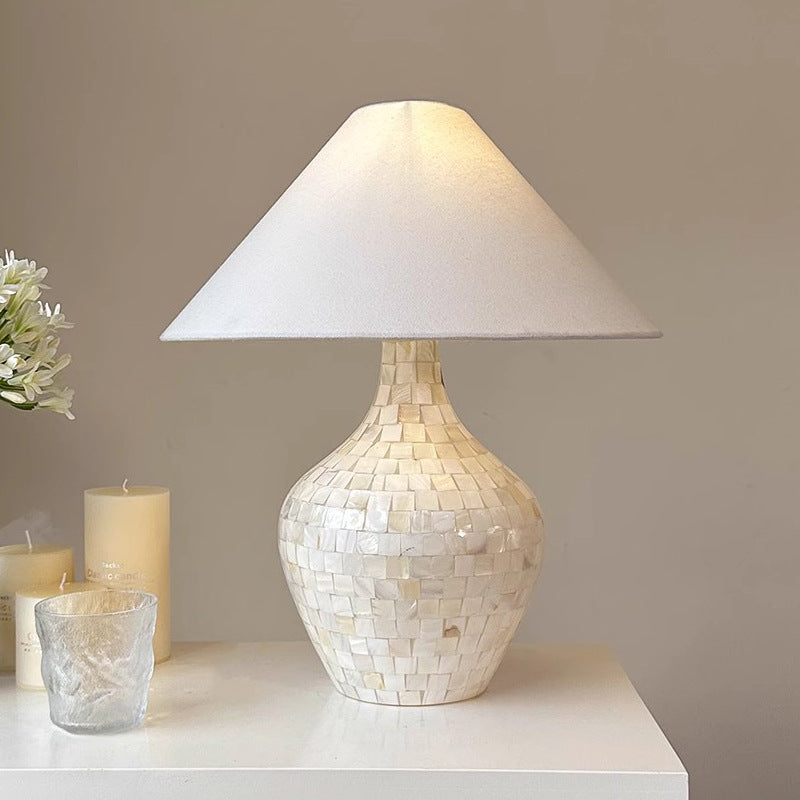 Nordic_Shell_Table_Lamp_4