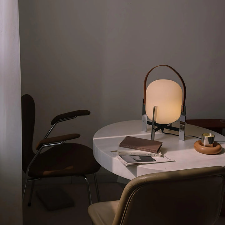 Nordic_Simple_Hand_Table_Lamp_4