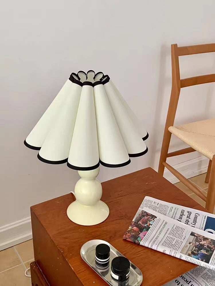 Lampe de table gourde