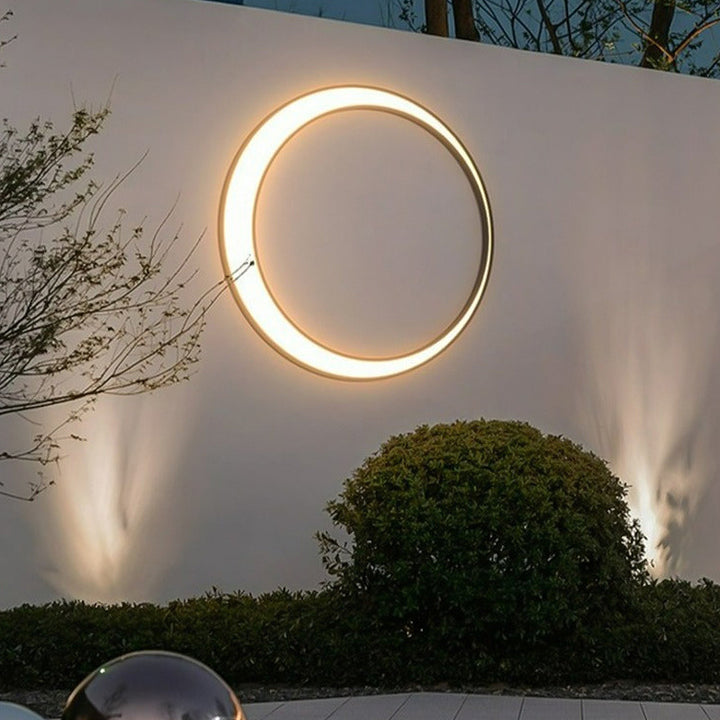 Outdoor Crescent Wall Light 11