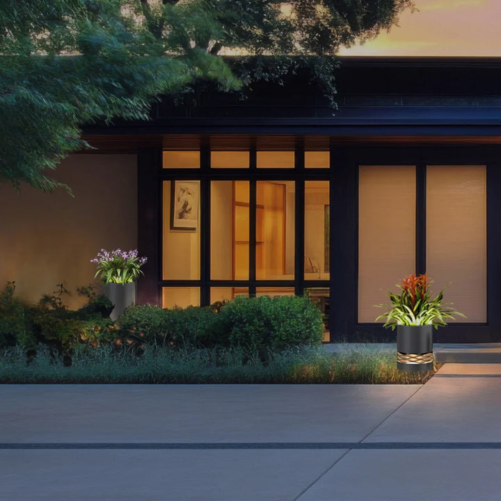 Outdoor_Versatile_Cylinder_Low_Light_7