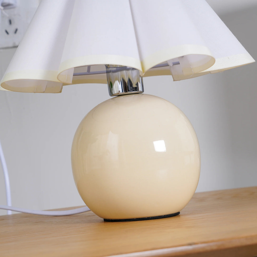 Plaid Pleated Desk Lamp-19