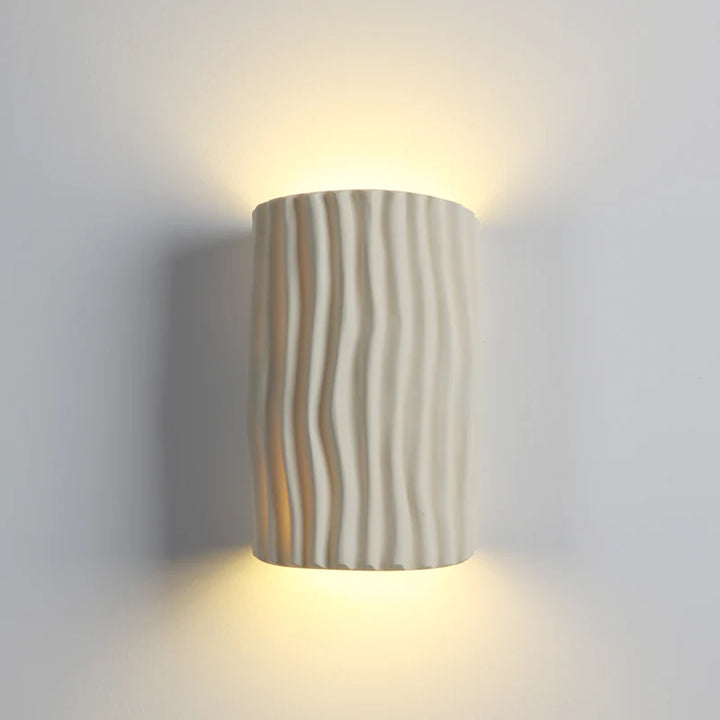 Pleated_Resin_Wall_Lamp_10