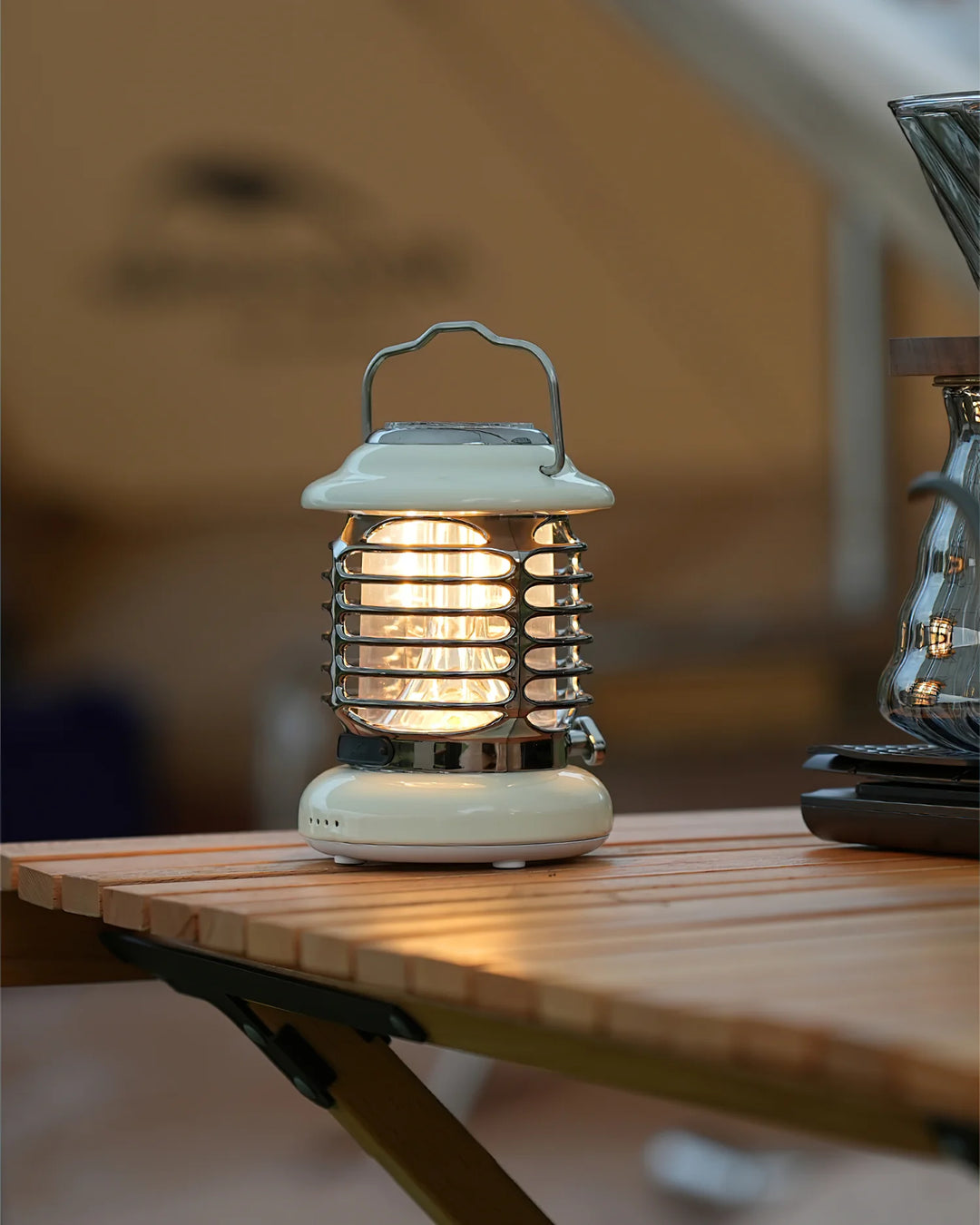 Portable_Metal_Table_Lamps_5