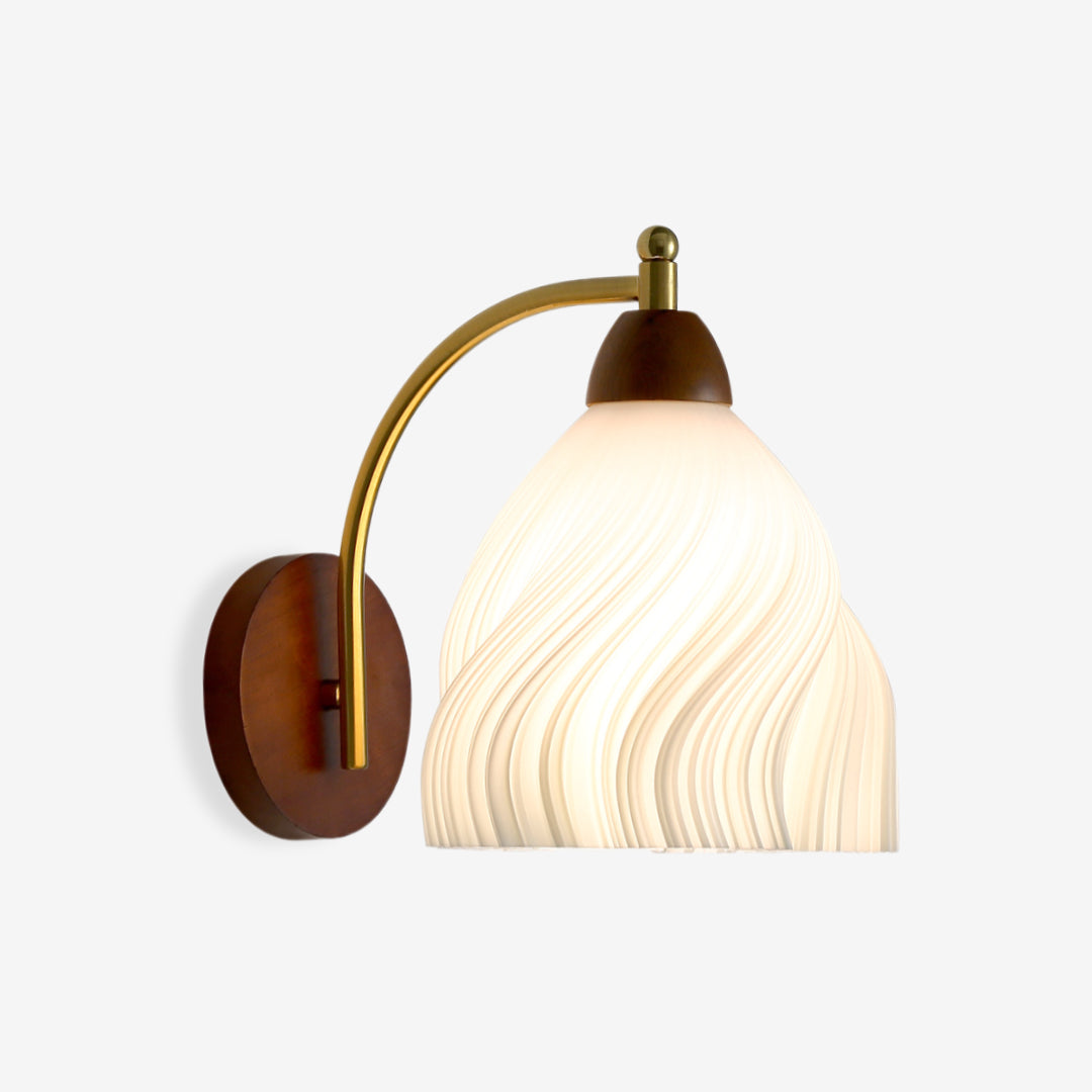 Puff_Skirt_Wall_Lamp_01