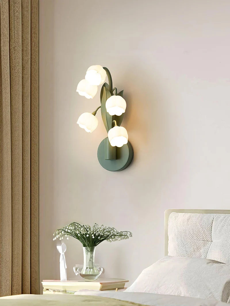 Retro_Valley_Lily_Wall_Lamp_10