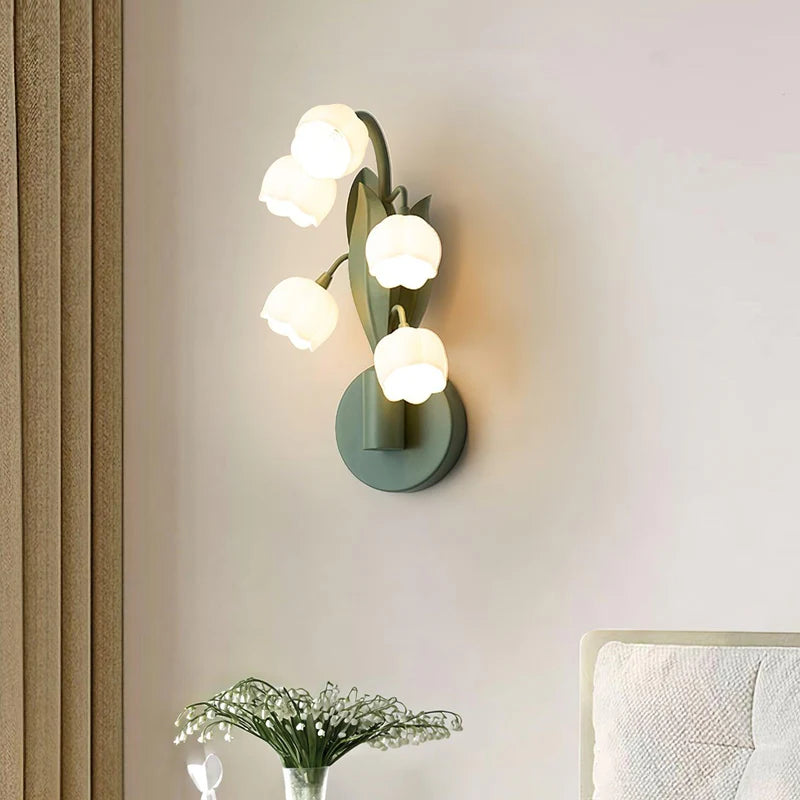 Retro_Valley_Lily_Wall_Lamp_4