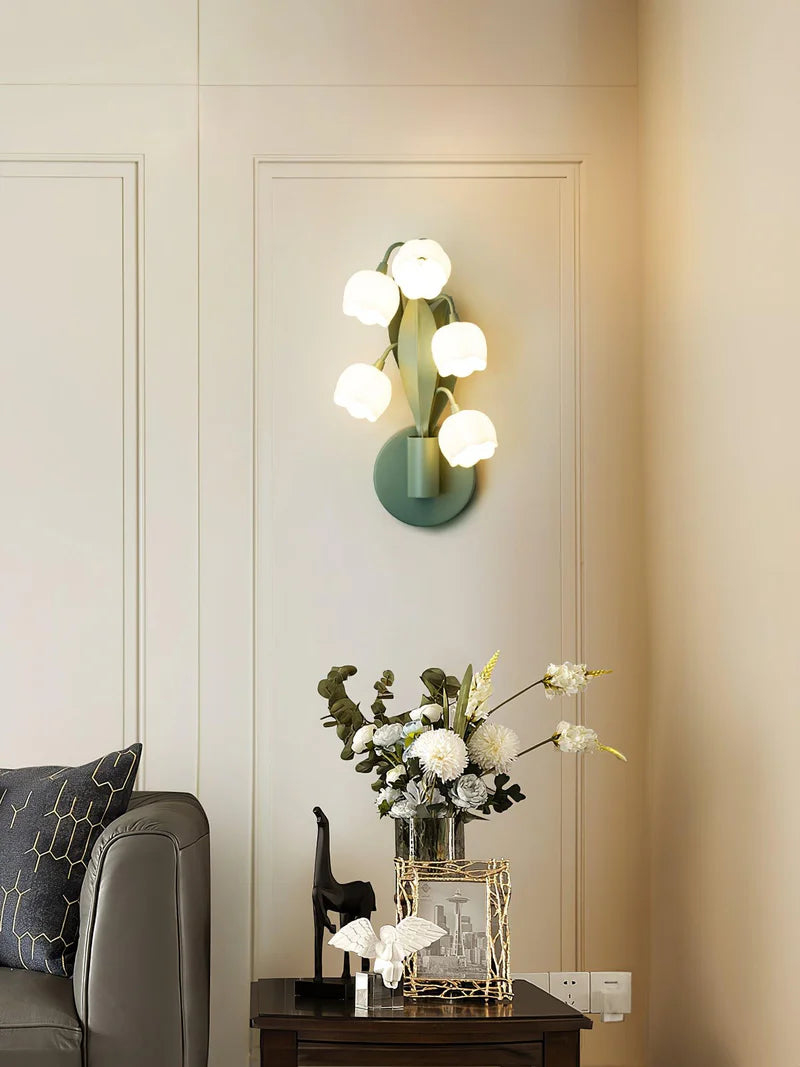 Retro Valley Lily Wall Lamp
