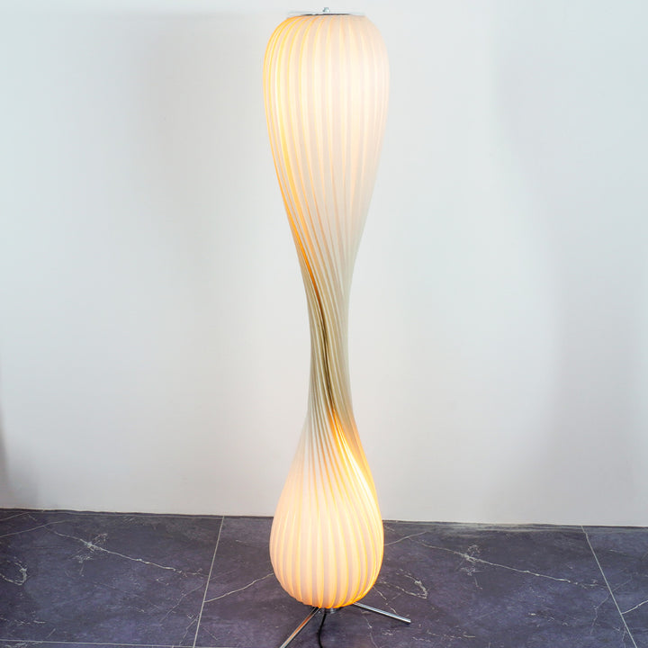 Rolled_Edge_Floor_Lamp_A_1