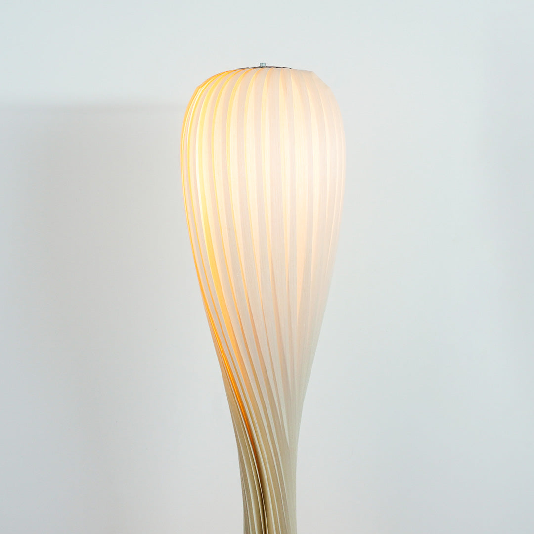 Rolled_Edge_Floor_Lamp_A_3