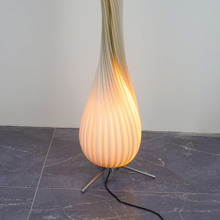 Rolled_Edge_Floor_Lamp_A_7