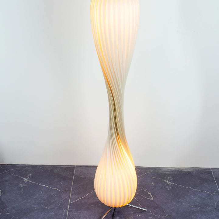 Rolled_Edge_Floor_Lamp_A_8