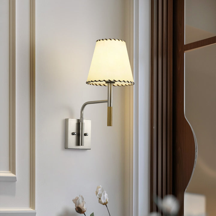 Serentha_Wall_Lamp_01