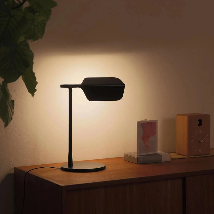 Simple_Bedroom_Bedside_Lamp-2