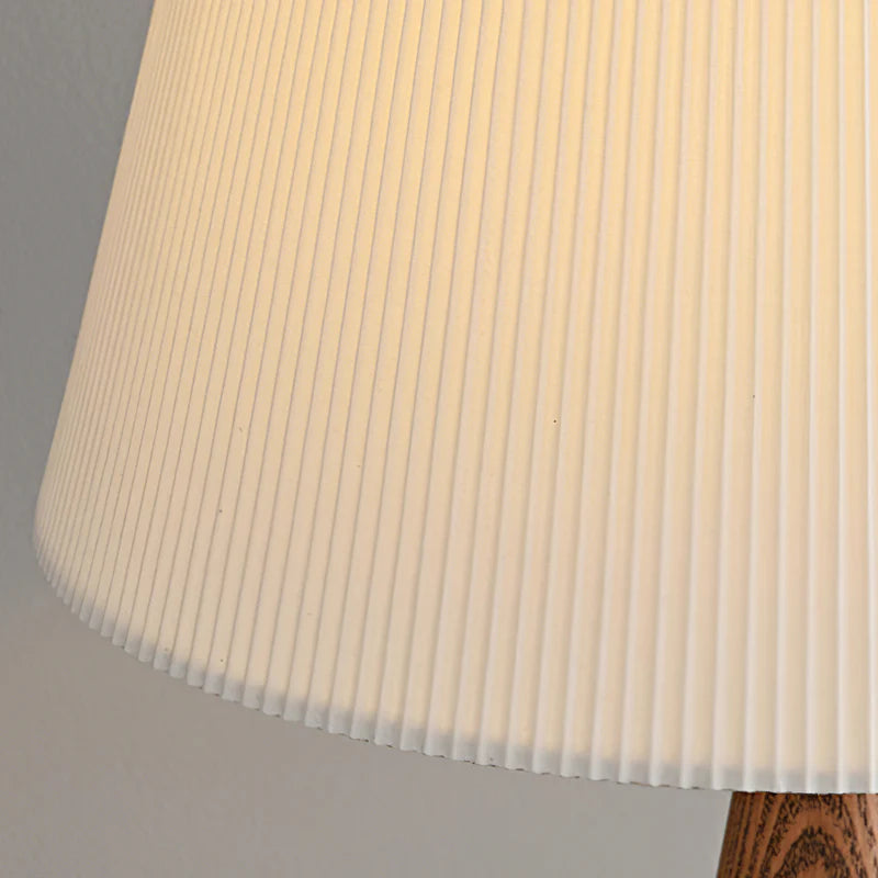 Simple Pleated Table Lamp 2