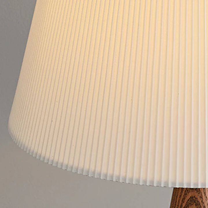 Simple Pleated Table Lamp 2