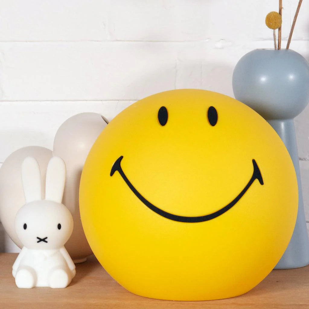 Smiling Face Table Lamp-15