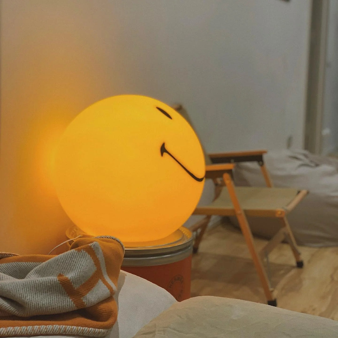 Smiling Face Table Lamp-21