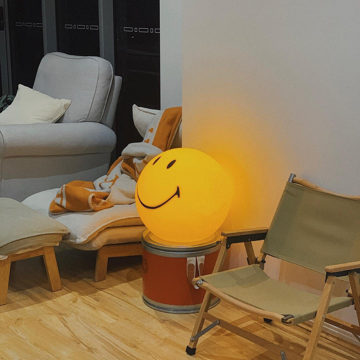 Smiling Face Table Lamp-22