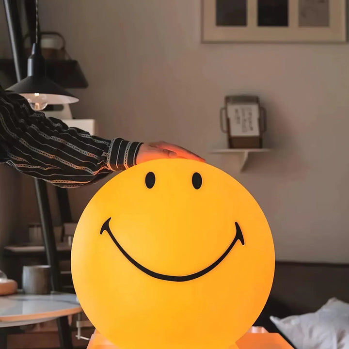 Smiling Face Table Lamp-25