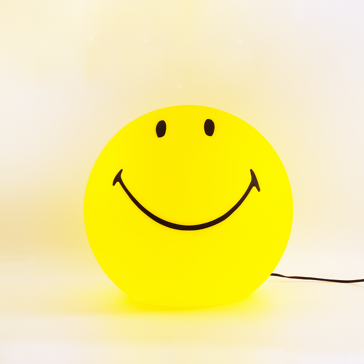 Smiling_Face_Table_Lamp_A_5