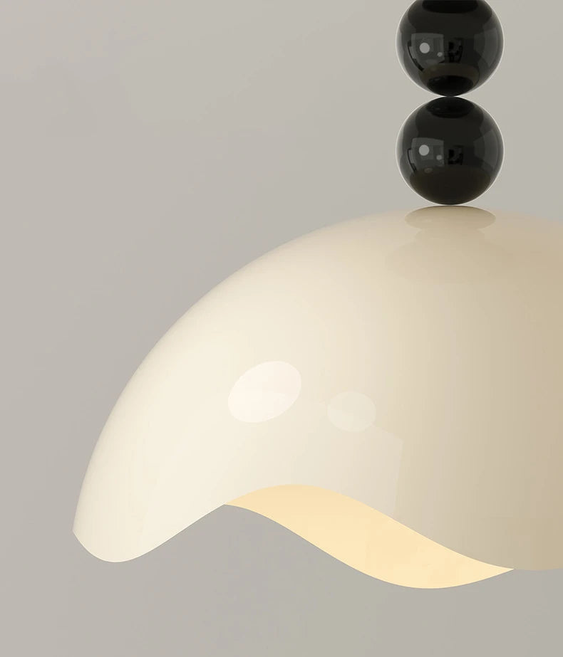 TT_Eggshell_Ceiling_Lamp_3