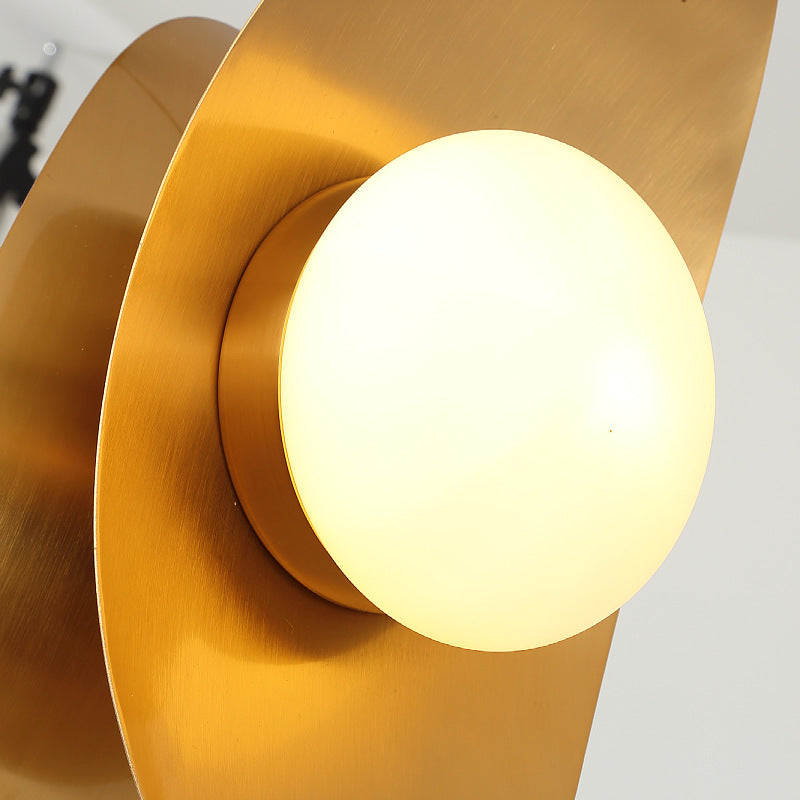 The Details of Golden Ingot Pendant Light