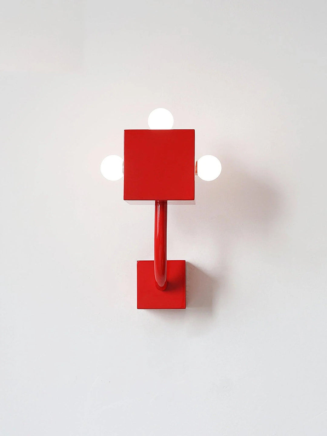 Three_red_cube_wall_lamp_11