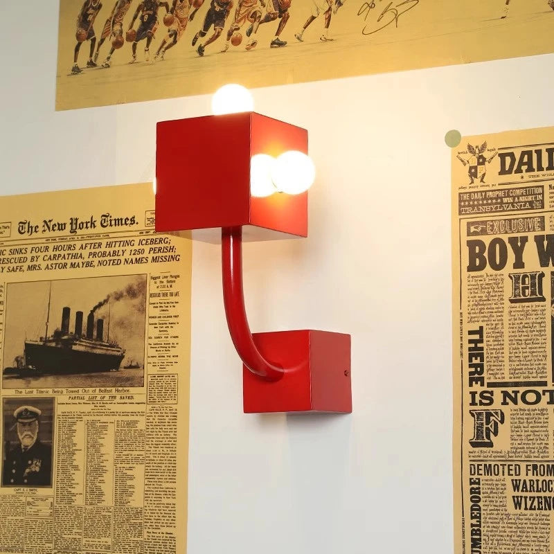 Three_red_cube_wall_lamp_2