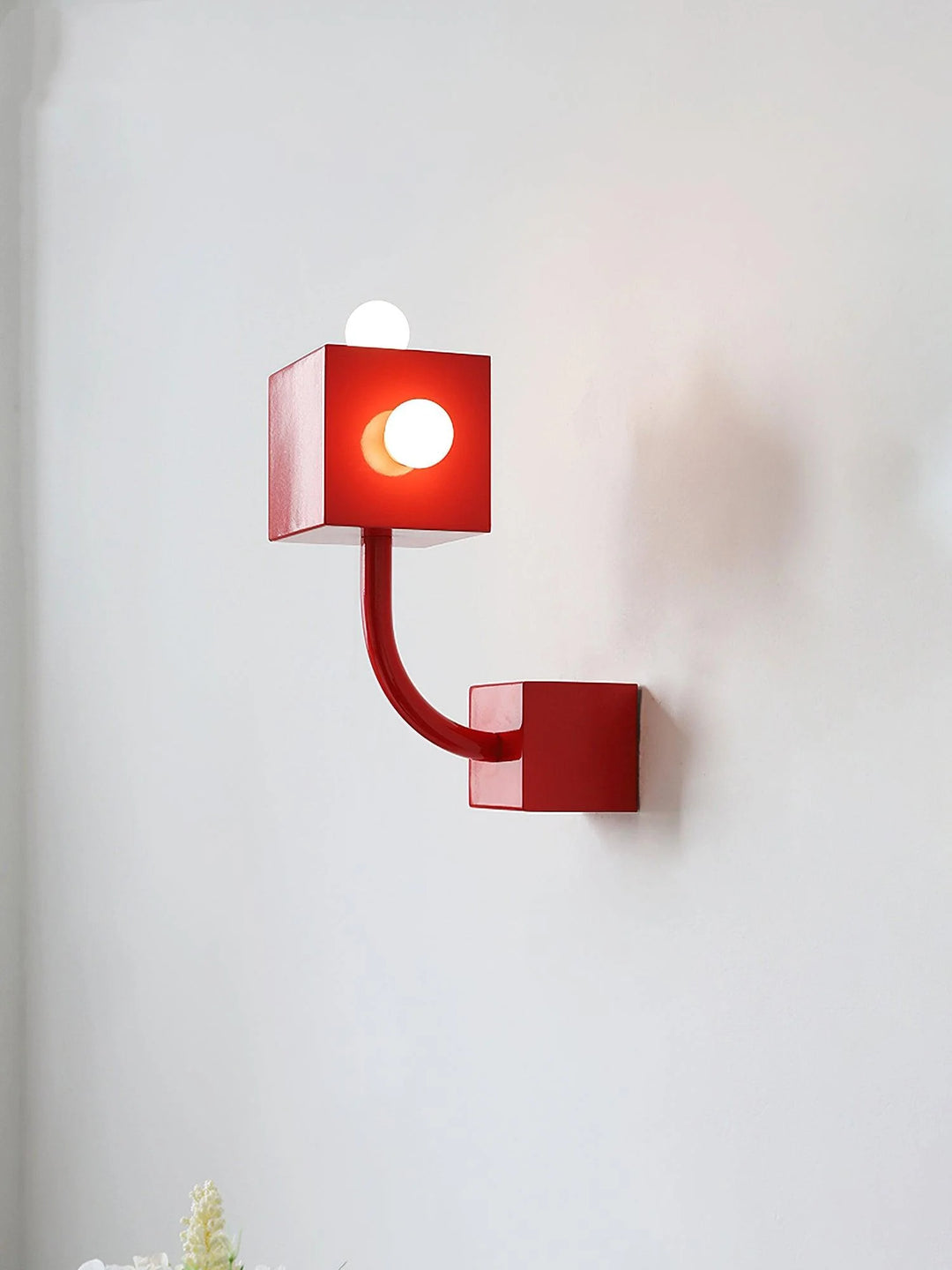 Three_red_cube_wall_lamp_22