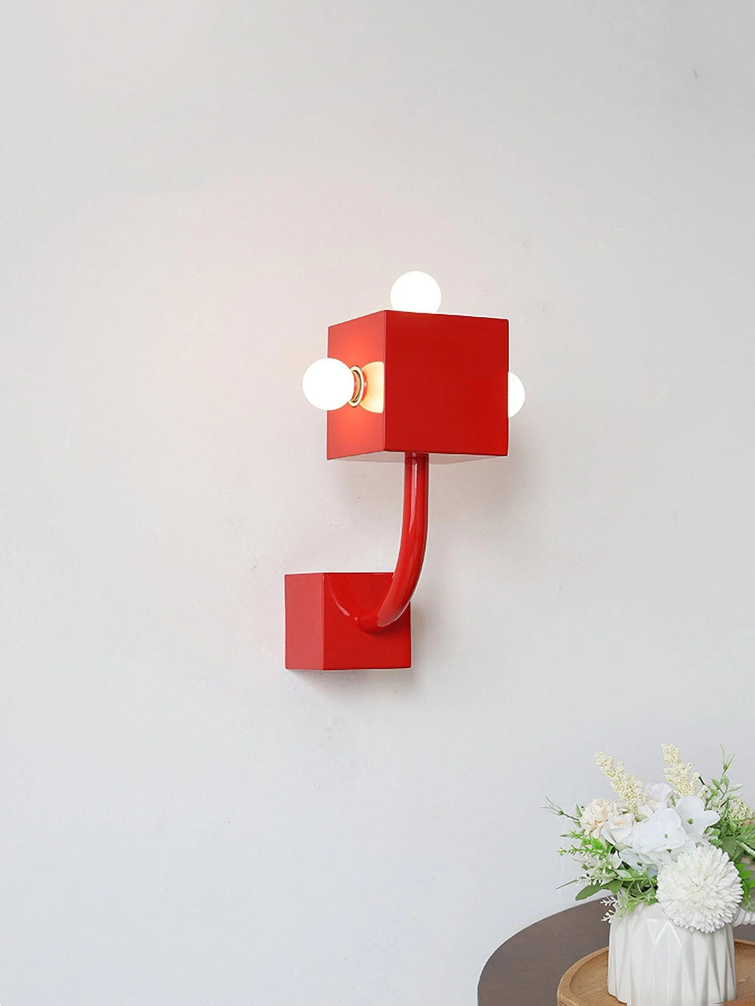 Three_red_cube_wall_lamp_9