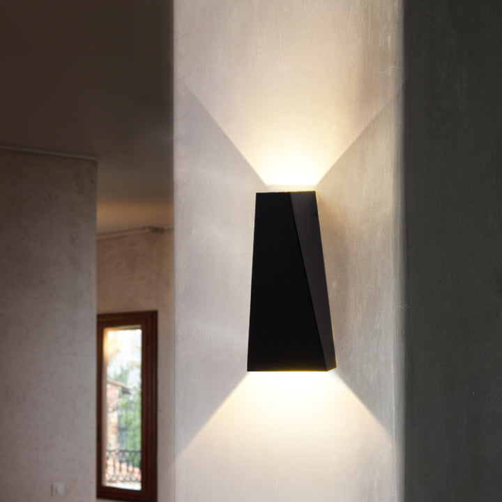 Trapezoidal_LED_Wall_Lamp_04