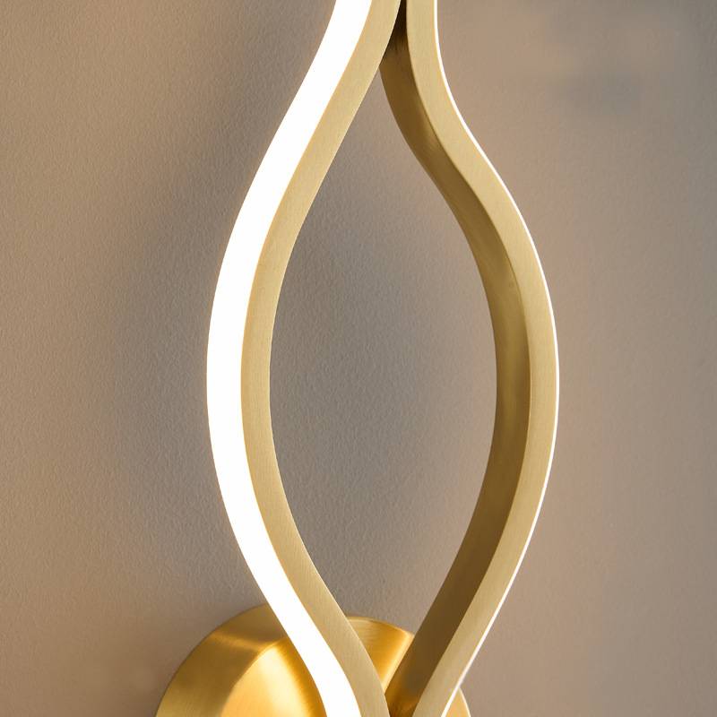 Twist_Shaped_Wall_Light_07