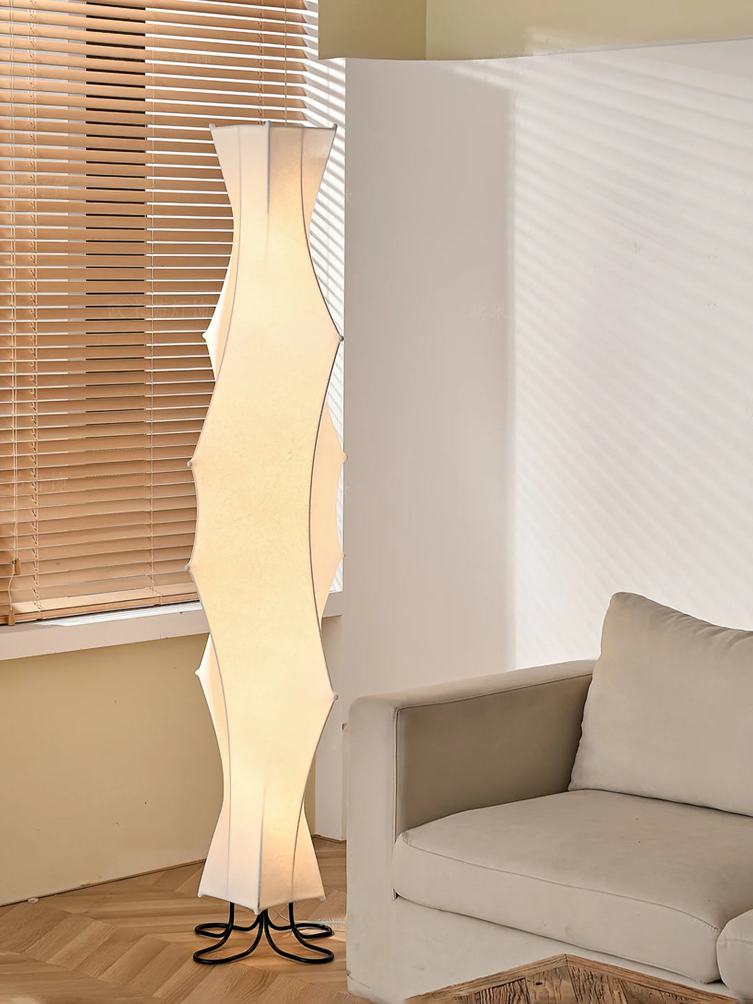 Twist_Silk_Floor_Lamp_5