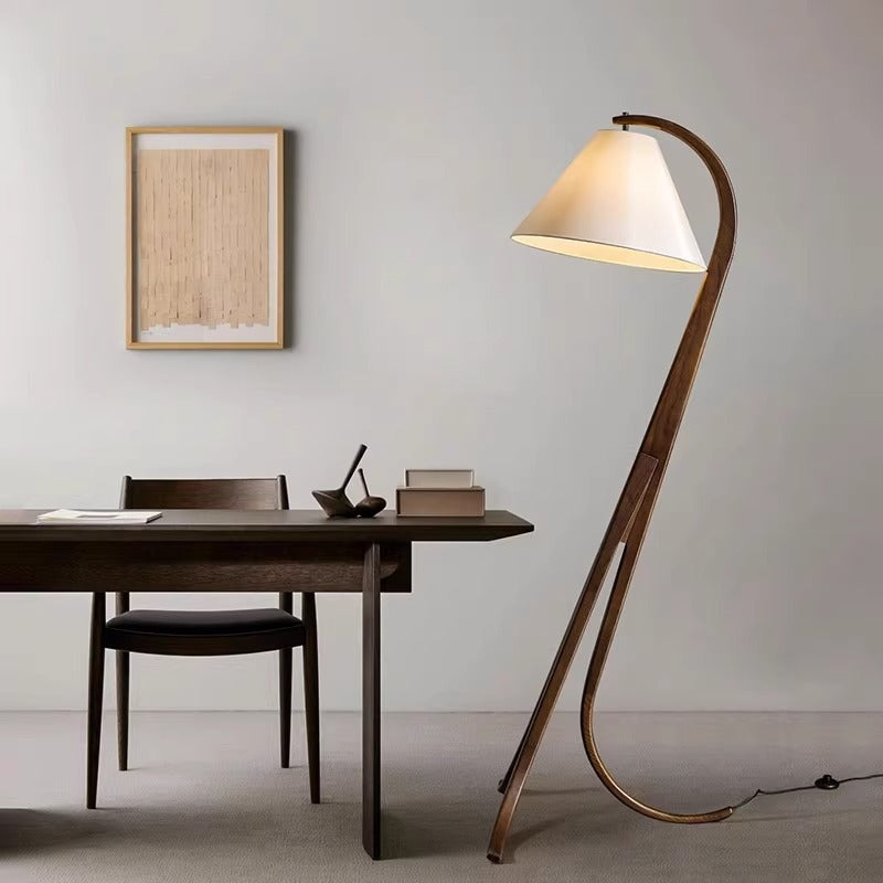 Uppsala_Floor_Lamp_02