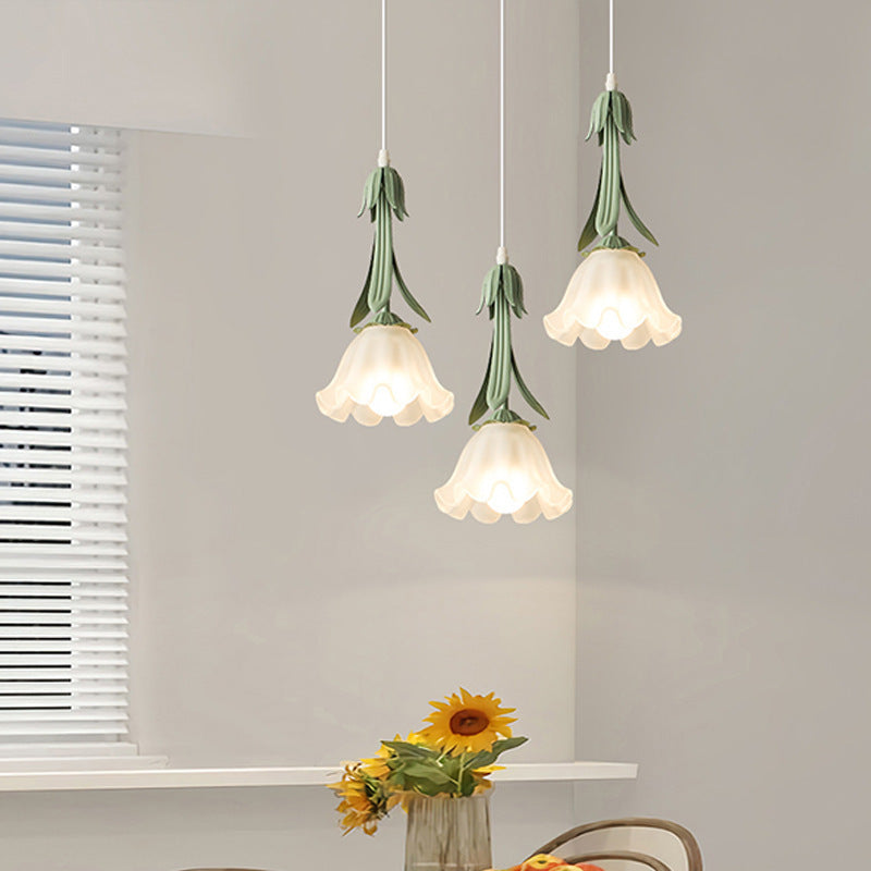 Valley Lily Pendant Light in dining room
