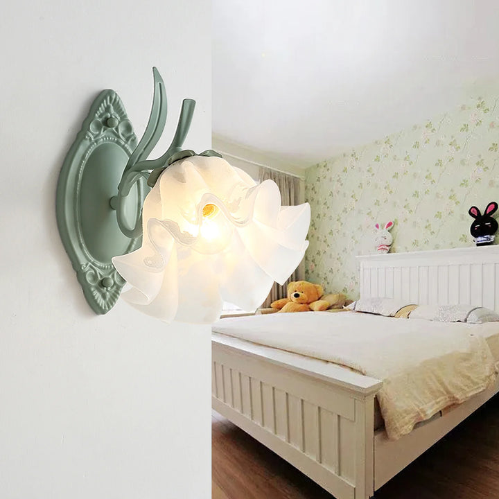 Valley Lily Wall Lamp 1