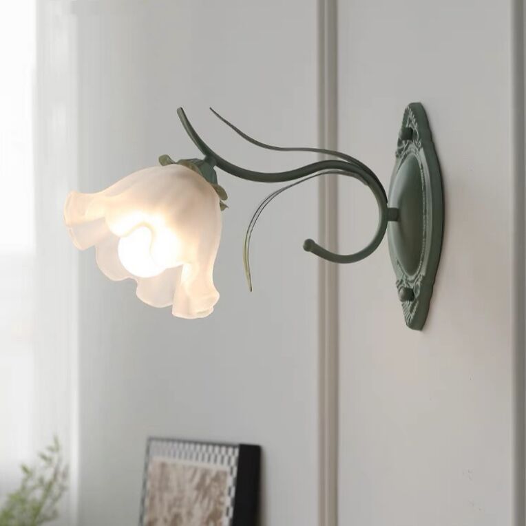 Valley Lily Wall Lamp 4