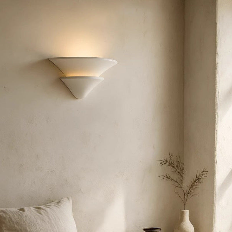 Vase_Plaster_Wall_Lamp_11