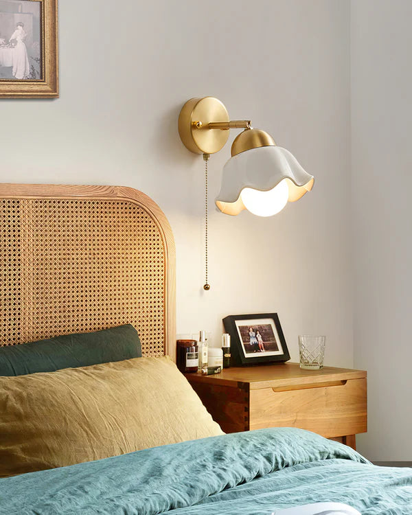 Vena_Brass_Wall_Lamp_4