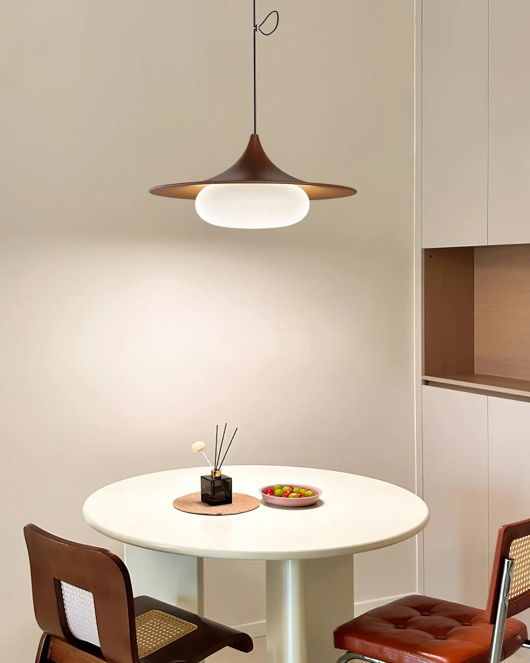 Verona_Swing_Arm_Pendant_Lamp_05