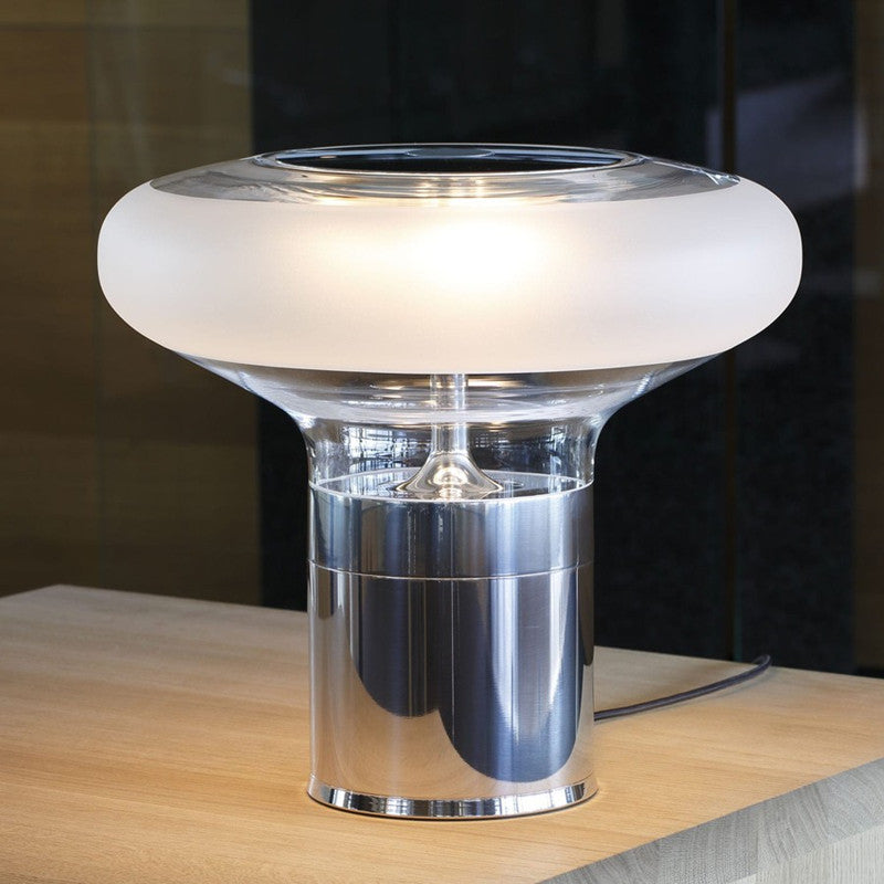 Vevo_Table_Lamp_02
