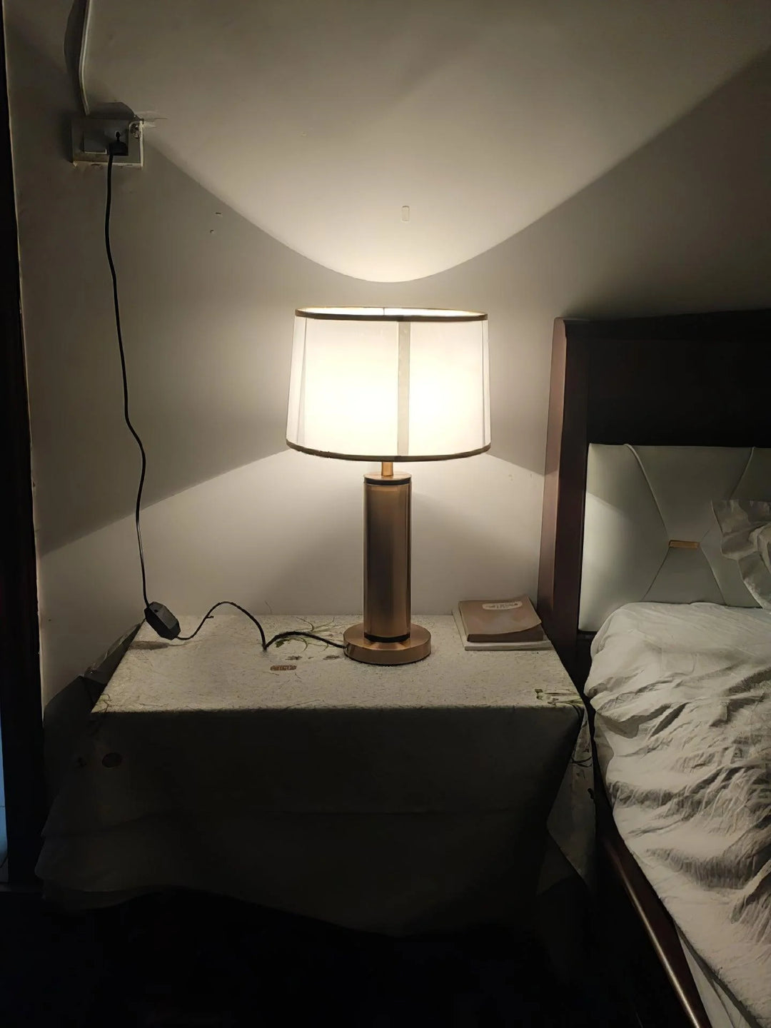Vintage Metal Base Table Lamp-7