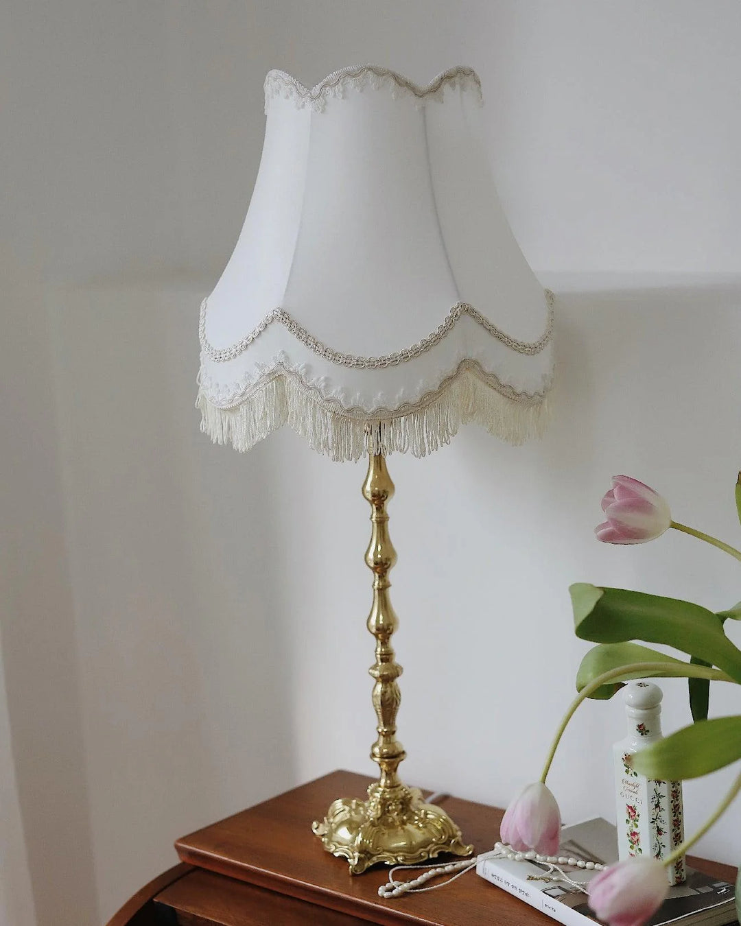 Vintage Tassel Table Lamp-4